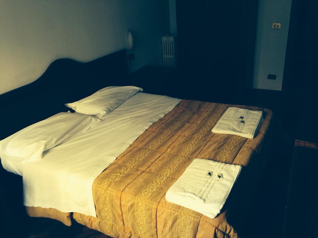 Hotel Medea มิลาน ห้อง รูปภาพ